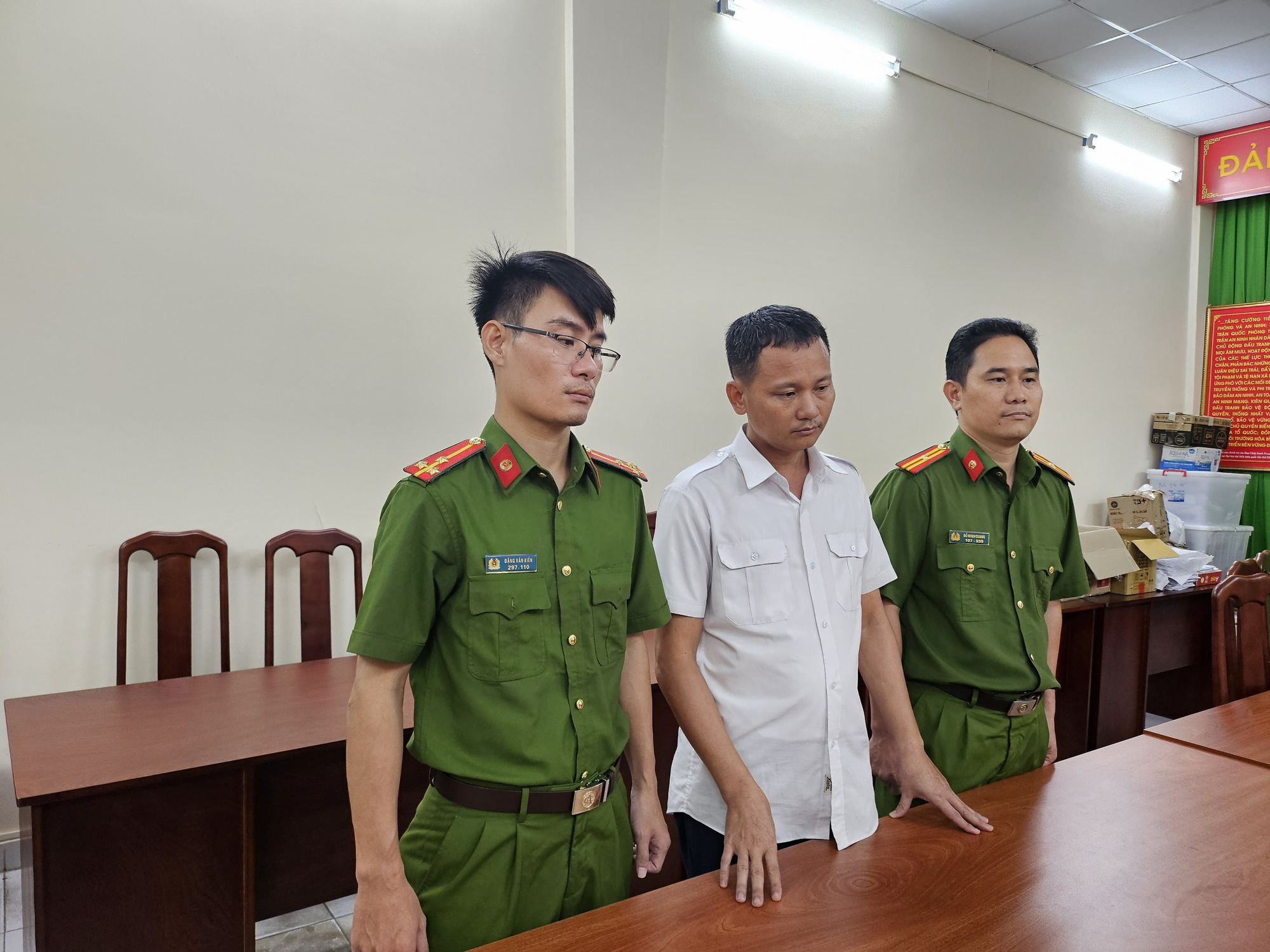 Ho Chi Minh City aircraft maintenance tech arrested for role in iPhone smuggling scheme