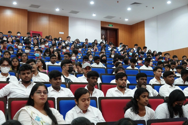 Over 200 Indian medical students enter Vietnamese university