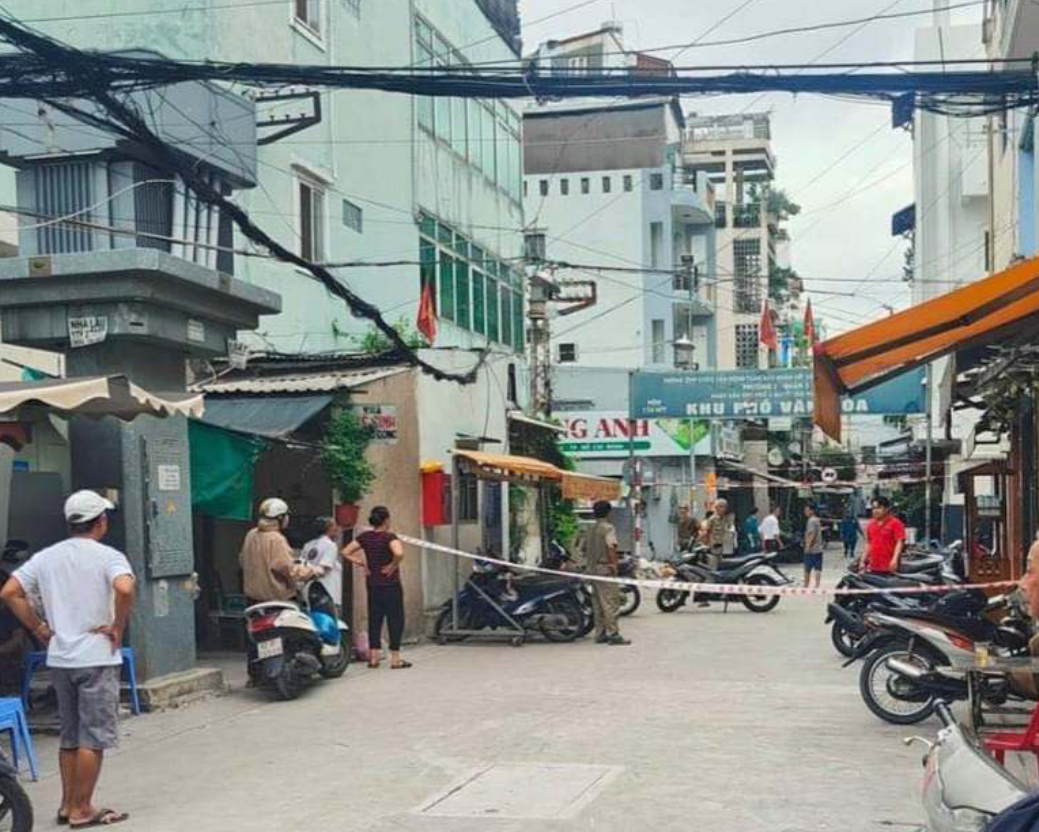 Man kills himself after stabbing two in Ho Chi Minh City