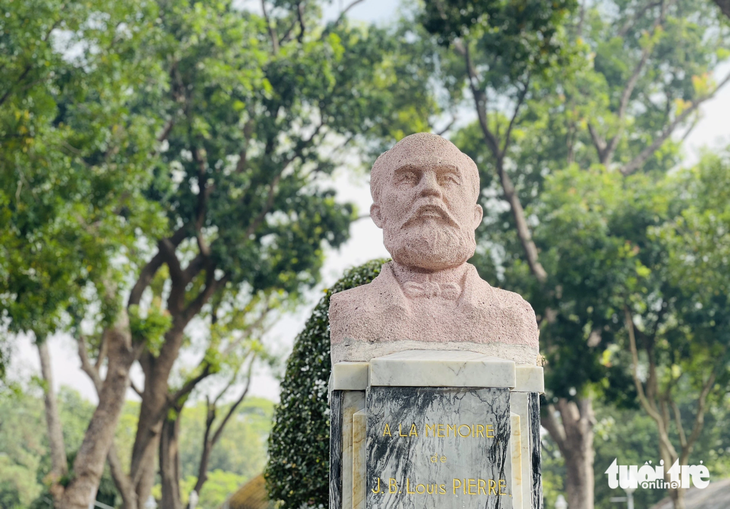 Saigon Zoo and Botanical Gardens celebrates 190th birthday of late French director