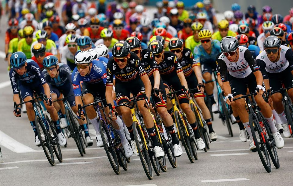 Top cycling teams explore creating new competitive league, sources say