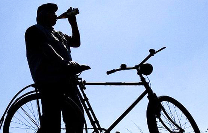 Man fined for riding bicycle drunk in northern Vietnam