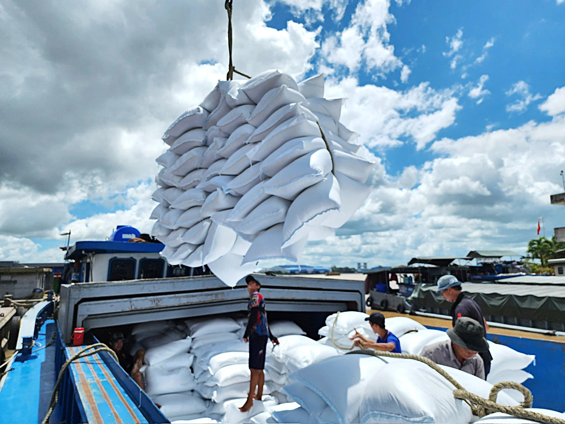 Vietnam’s rice export prices rise further