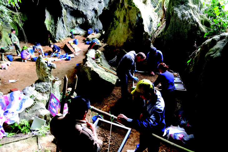 Archaeologists from the Vietnam Institute of Archaeology during an excavation in Tam Chuc Pagoda Complex in Kim Bang District of Ha Nam Province, northern Vietnam, March 2023. Photo: Vietnam Institute of Archaeology