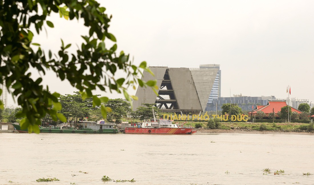 The project, one completed, will help the Saigon River bank in Thu Duc City become brimful of vitality.