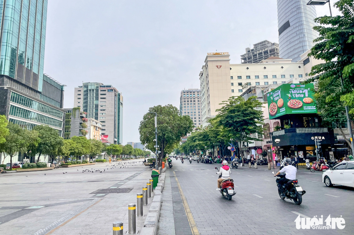 Motorbike parking spots proposed around Ho Chi Minh City’s Nguyen Hue Pedestrian Street