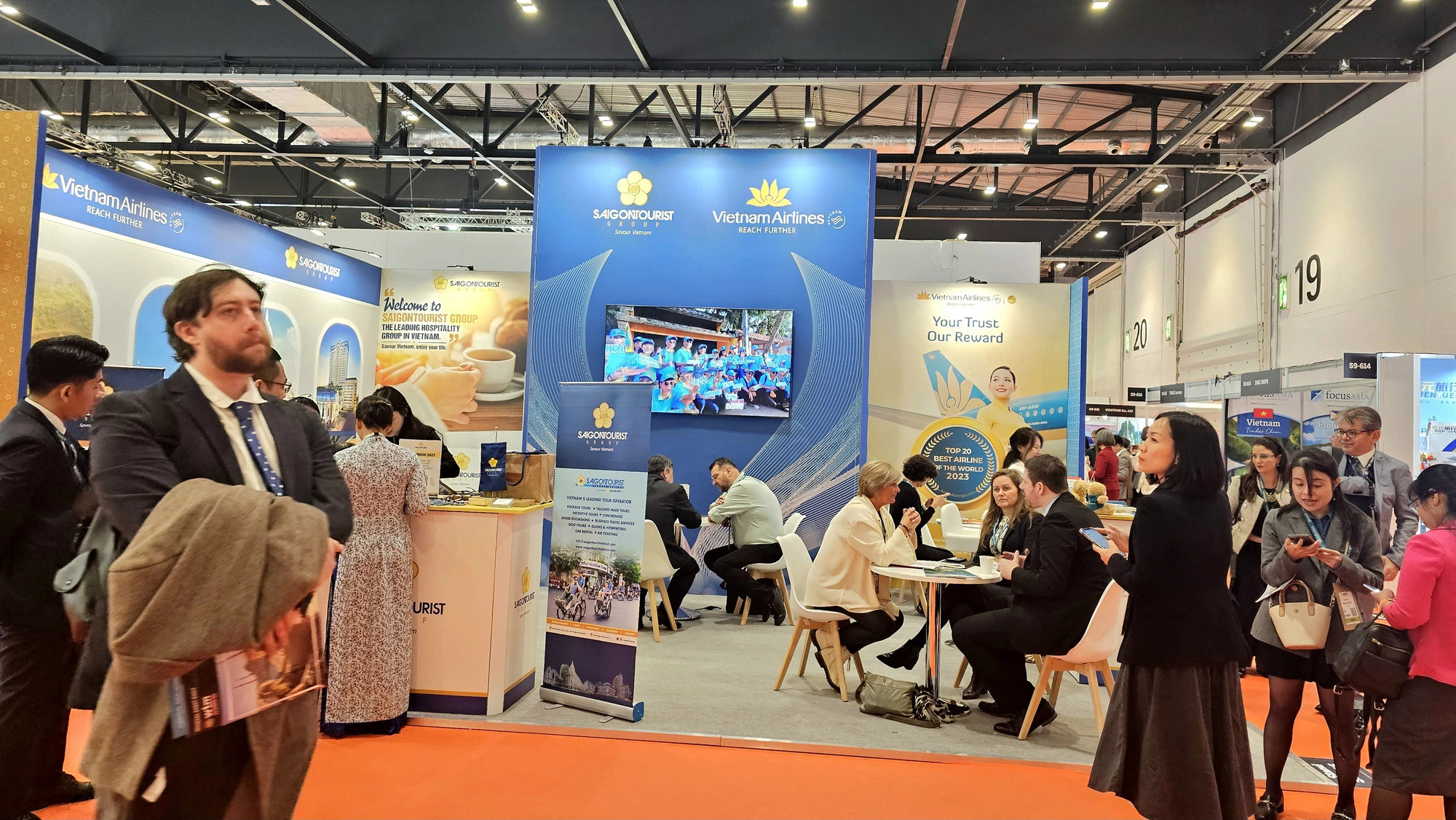 Vietnamese travel firms seek to woo more European visitors