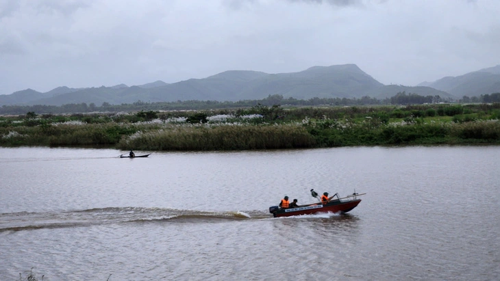 Two 10-year-old students dead, 2 missing in drowning accident in south-central Vietnam