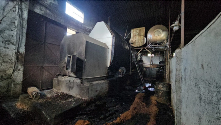 The cashew shell incinerator. Photo: Minh Chien / Tuoi Tre