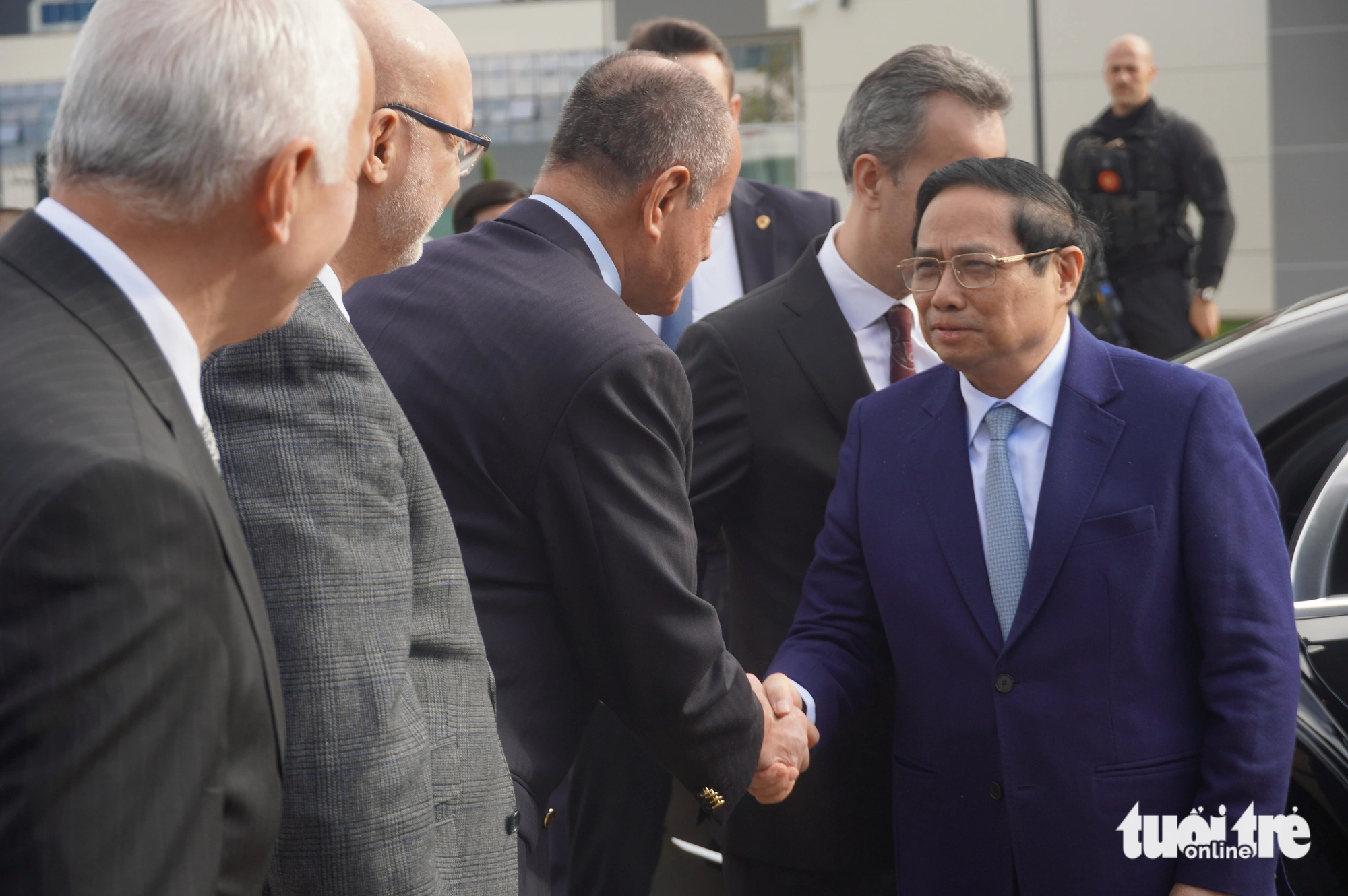 Vietnamese prime minister hints at defense cooperation during visit to Turkish Aerospace Industries