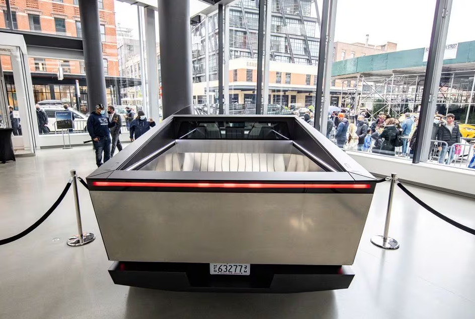 Tesla's Cybertruck is displayed at Manhattan's Meatpacking District in New York City, U.S., May 8, 2021. Photo: Reuters