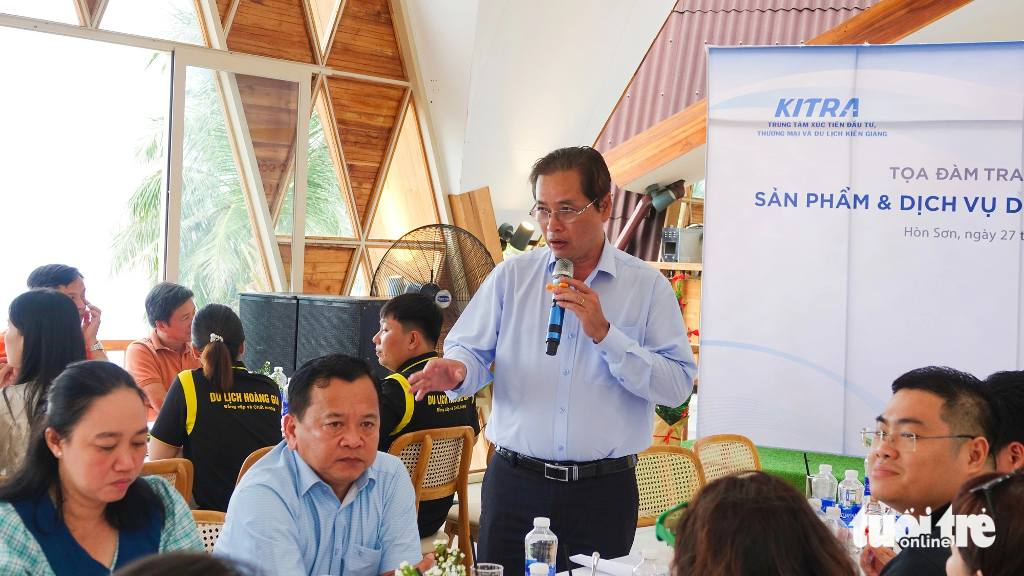 Le Binh Tri, vice-chairman of the administration of Kien Hai District, Kien Giang Province, southern Vietnam said the district will adopt measures to better serve tourists. Photo: Chi Cong / Tuoi Tre
