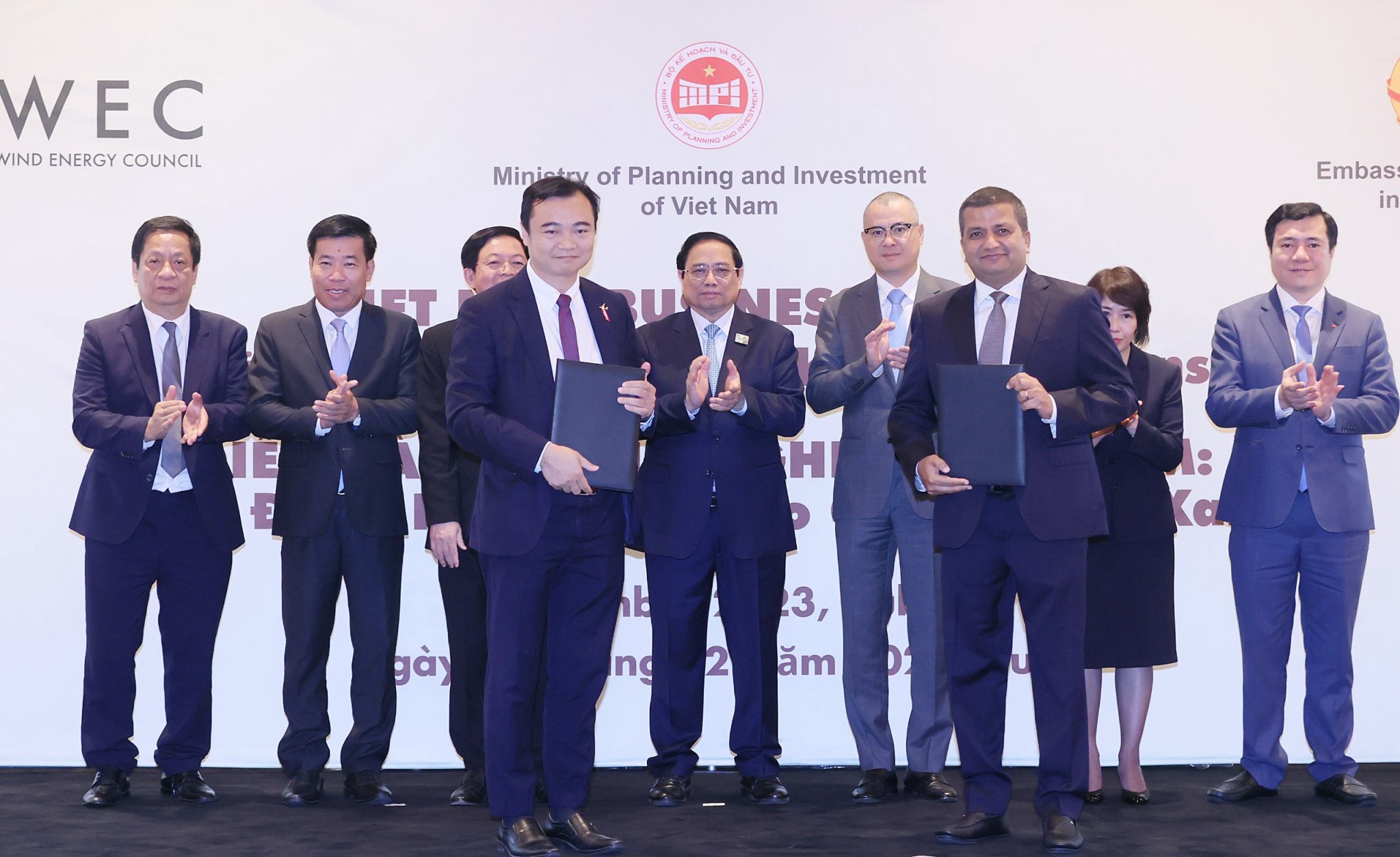 The signing ceremony of a MoU between Vietjet and SAF One, a SAF platform of Novus Aviation Capital, to cooperate in supply of sustainable aviation fuel (SAF). Photo: Vietjet