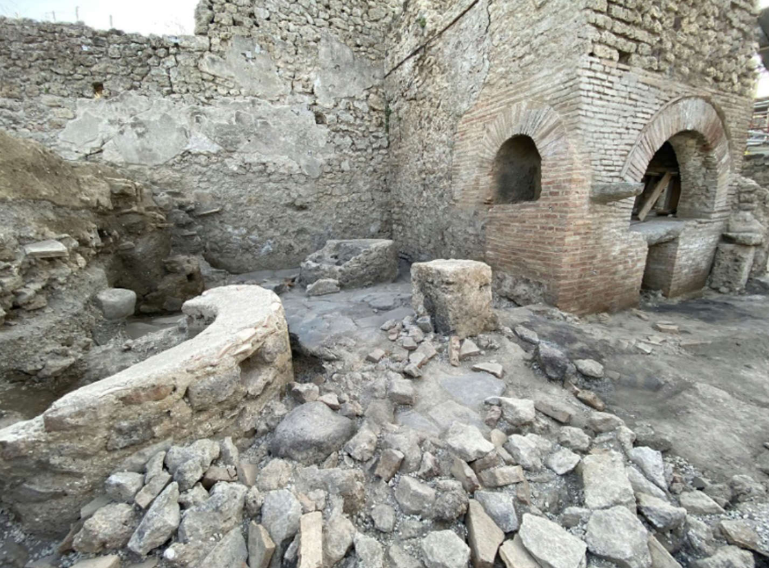 Archaeologists discover 'prison bakery' in ancient Pompeii