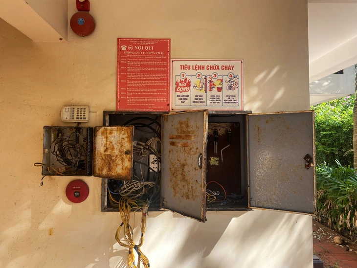 Degraded cabinets at an abandoned luxury resort at Cua Dai beach in Hoi An City, Quang Nam Province, central Vietnam. Photo: B.D. / Tuoi Tre