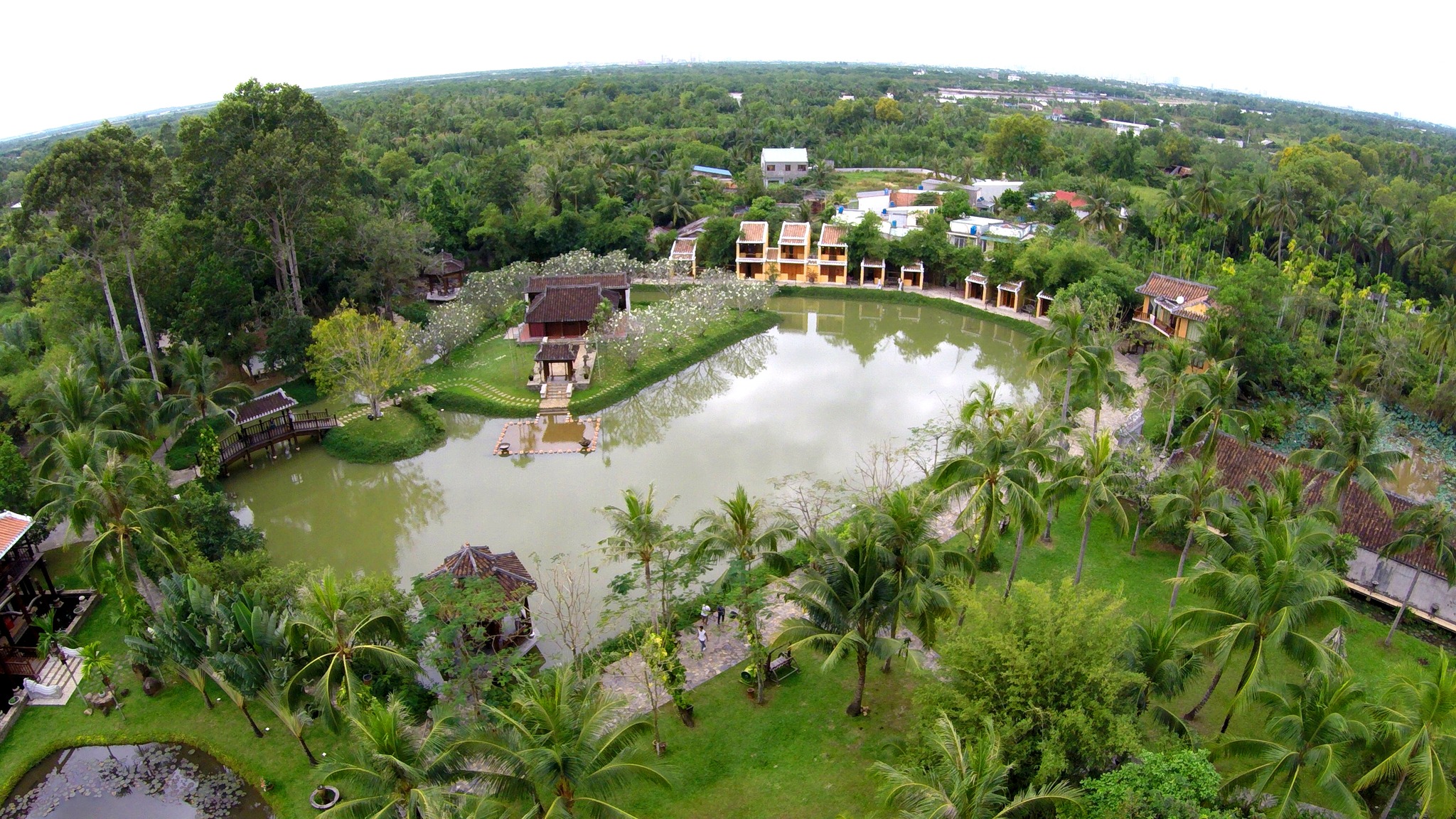 A panoramic view of the Ao Dai Museum campus, which spans ​​20,000 hectares and is surrounded by the Tac River and the Dong Nai River. Photo courtesy of the Ao Dai Museum