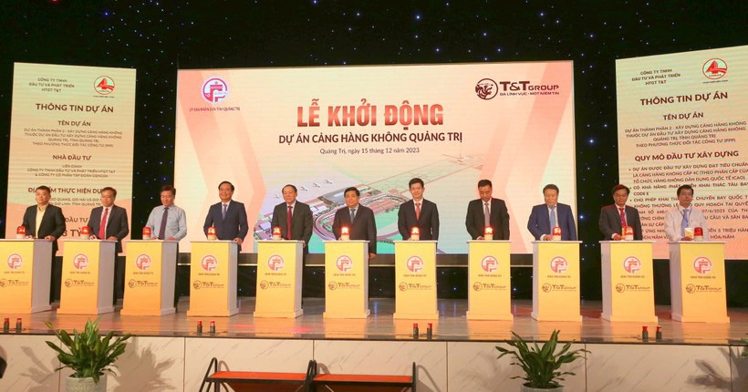 Delegates attend the ground-breaking ceremony of the Quang Tri airport project in Quang Tri Province, central Vietnam, December 15, 2023. Photo: Quoc Nam / Tuoi Tre