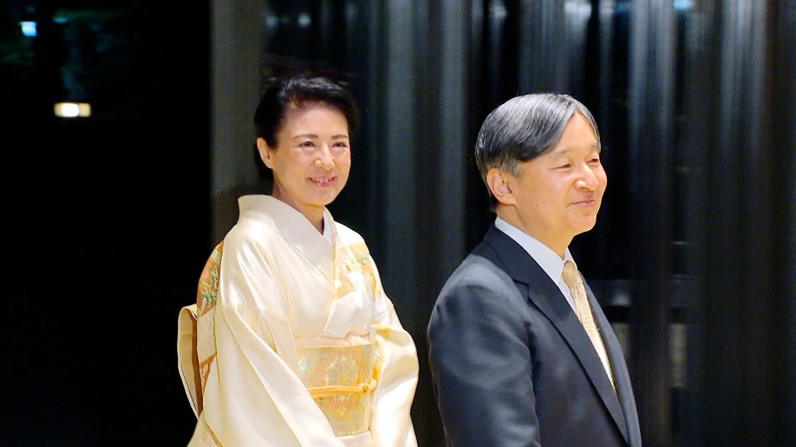 Japanese Emperor Naruhito and Empress Masako during their meeting with leaders of ASEAN member states, Tokyo, Japan, December 18, 2023. Photo: Vietnam News Agency