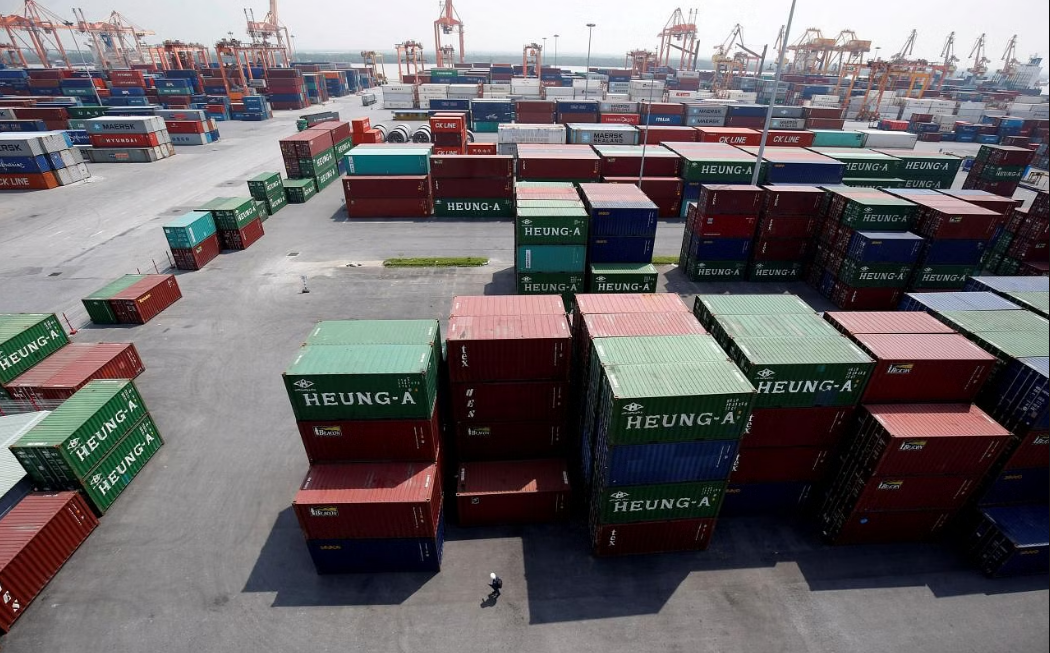 Vietnam 2023 trade surplus seen tripling to $30 billion