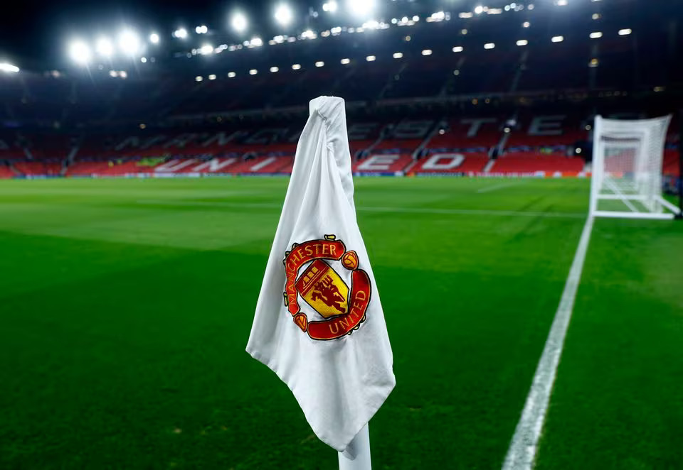 Soccer Football - Champions League - Group A - Manchester United v Bayern Munich - Old Trafford, Manchester, Britain - December 12, 2023. General view of a corner flag inside the stadium before the match. Photo: Reuters