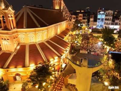 The scene of a Christmas celebration ceremony at Tan Dinh church in District 3, Ho Chi Minh City, southern Vietnam is seen from above. Thanh Tri / Tuoi Tre