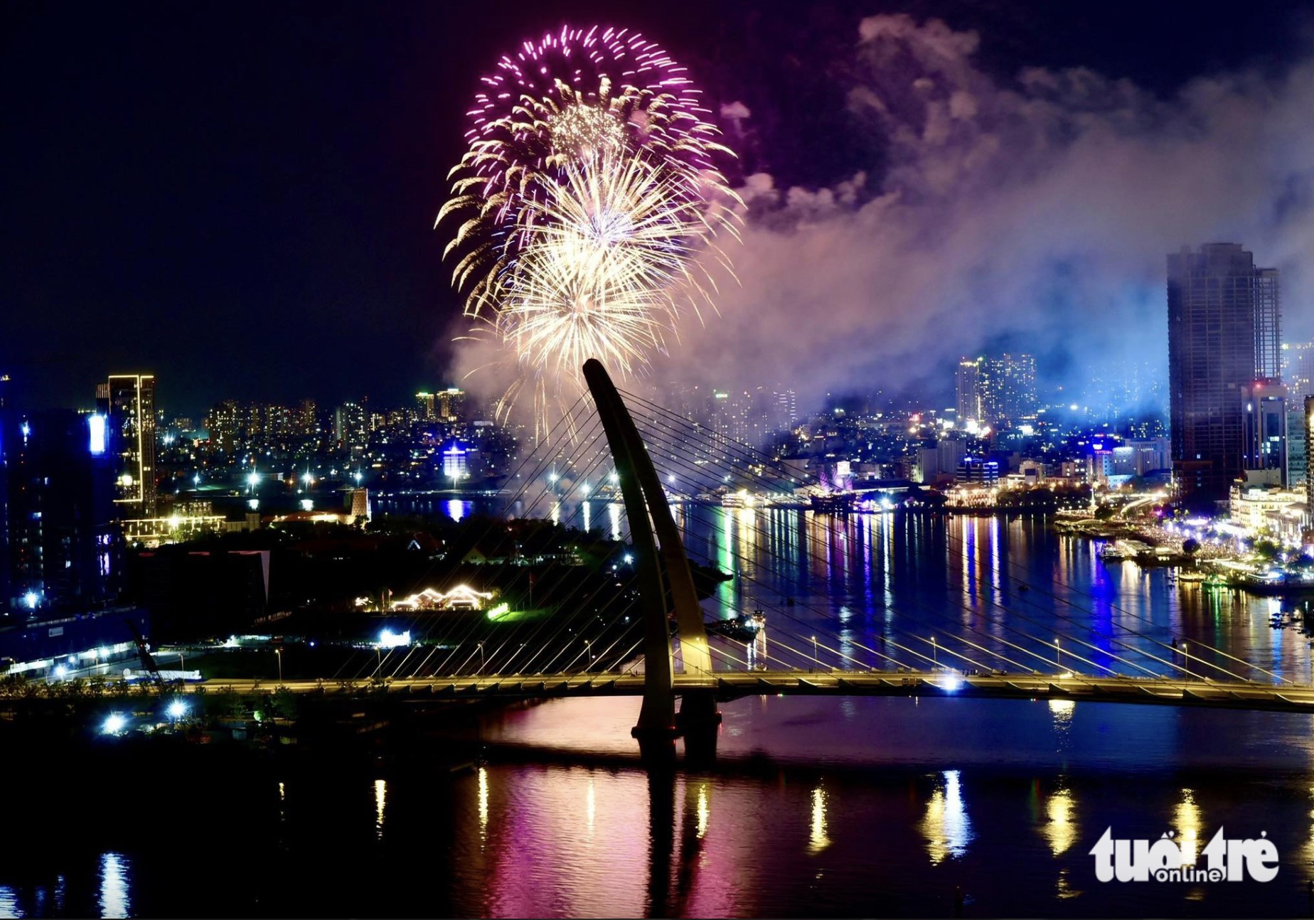 Ring in 2024 with fireworks above the Saigon River