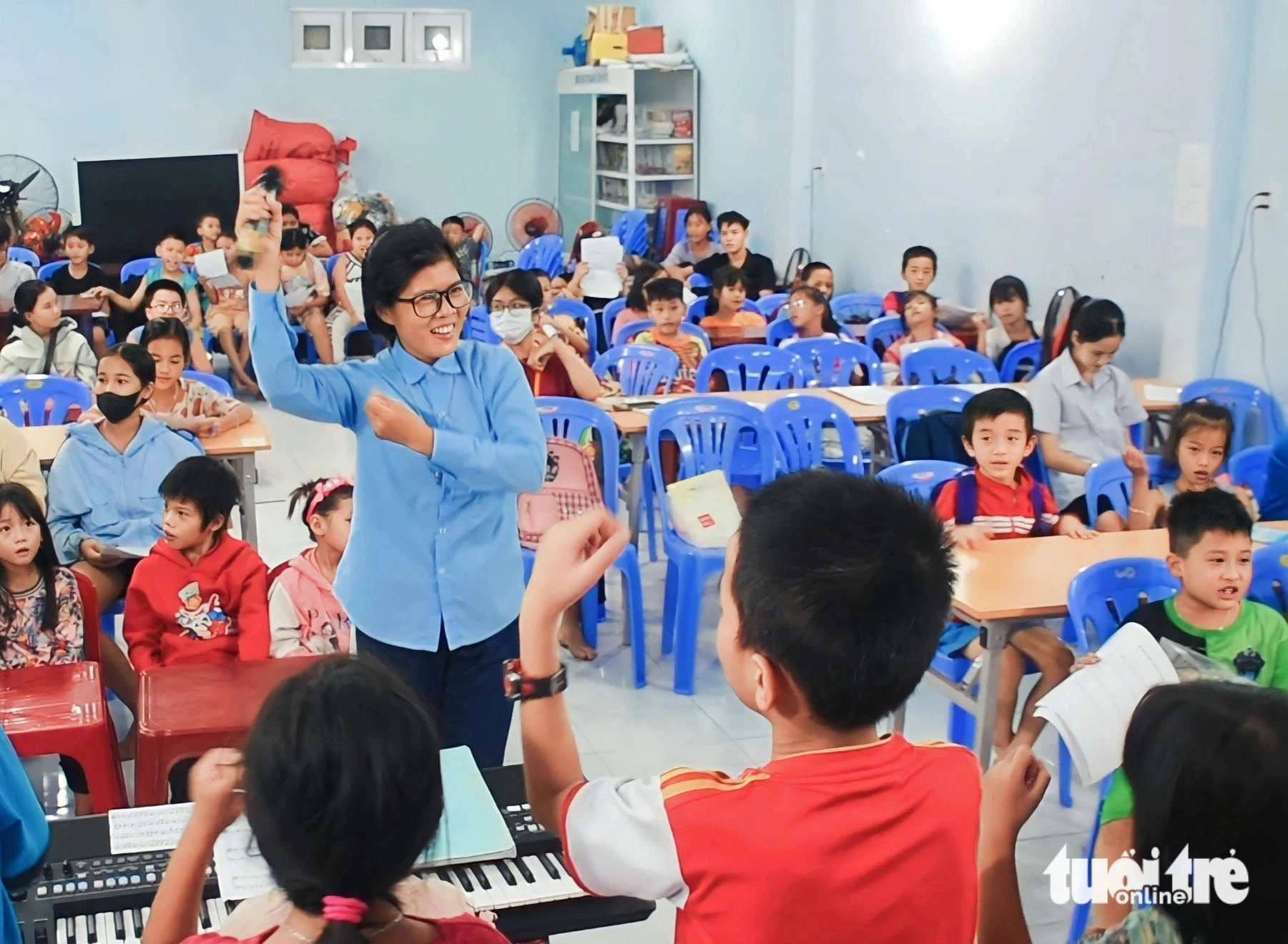Vietnamese woman offers free education to disadvantaged children