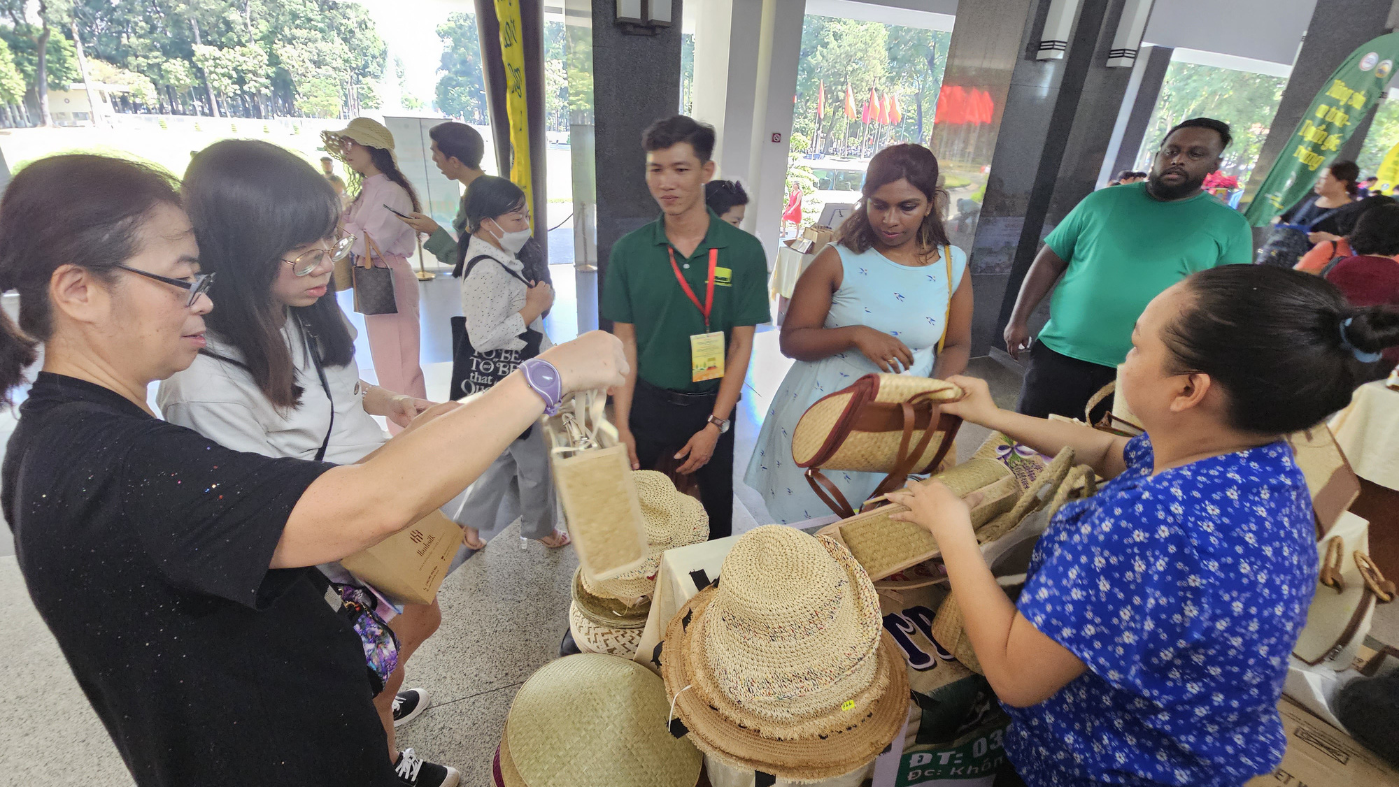 Ho Chi Minh City downtown fair showcases regional specialties, traditional crafts