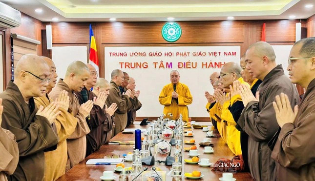 The Vietnam Buddhist Sangha’s Executive Council in northern Vietnam chairs a meeting on January 4, 2024. Photo: Giac Ngo (Enlightenment) newspaper