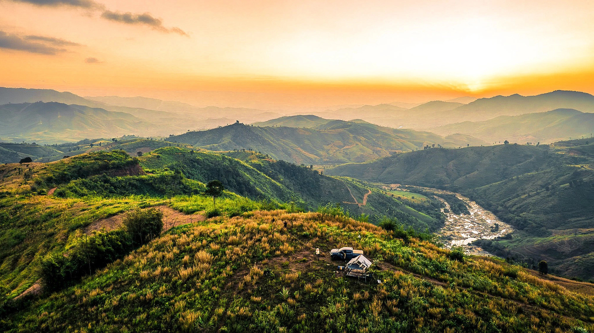 Foxtails dot rolling hills in Mang Den, a town in Kon Tum Province, located in Vietnam’s Central Highlands. Photo: Ha Nguyen / Tuoi Tre