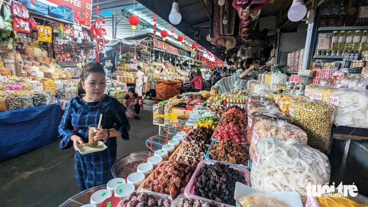 Vietnam wet market offers $20.5 reward for snitches on dishonest vendors