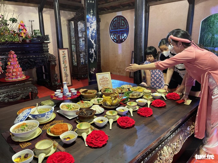 Traditional Vietnamese dishes are displayed at over 50 booths at the festival. Photo: N.Binh / Tuoi Tre