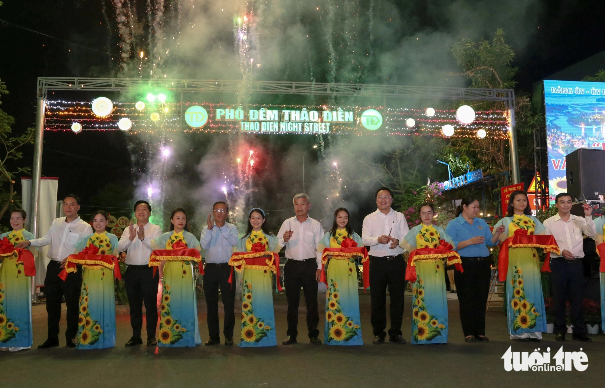 Officials of Thu Duc City, an administrative district under Ho Chi Minh City, attend a launching ceremony of Thao Dien Night Street, January 19, 2024. Photo: Thao Le / Tuoi Tre