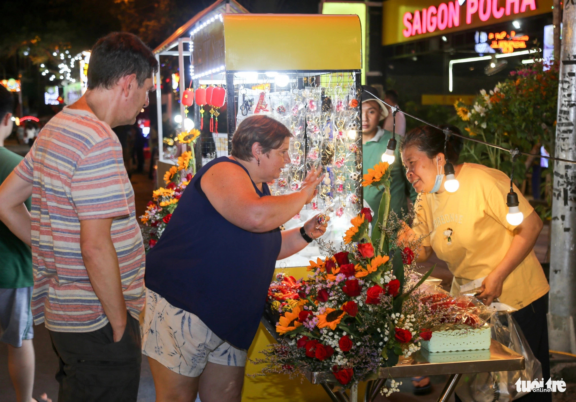 Thao Dien Night Street in Ho Chi Minh City commences operation