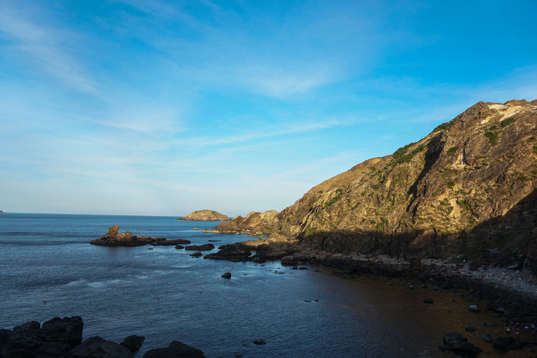 Eo Gio (Windy Strait) at sunset in Quy Nhon City, Binh Dinh Province, south-central Vietnam. Photo: Nguyen Hien / Tuoi Tre