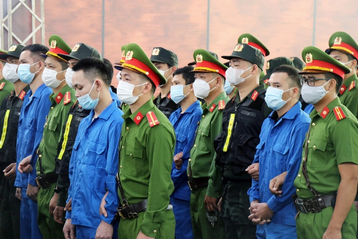 Vietnam jails 100 over terror attacks that killed 9, including police officers
