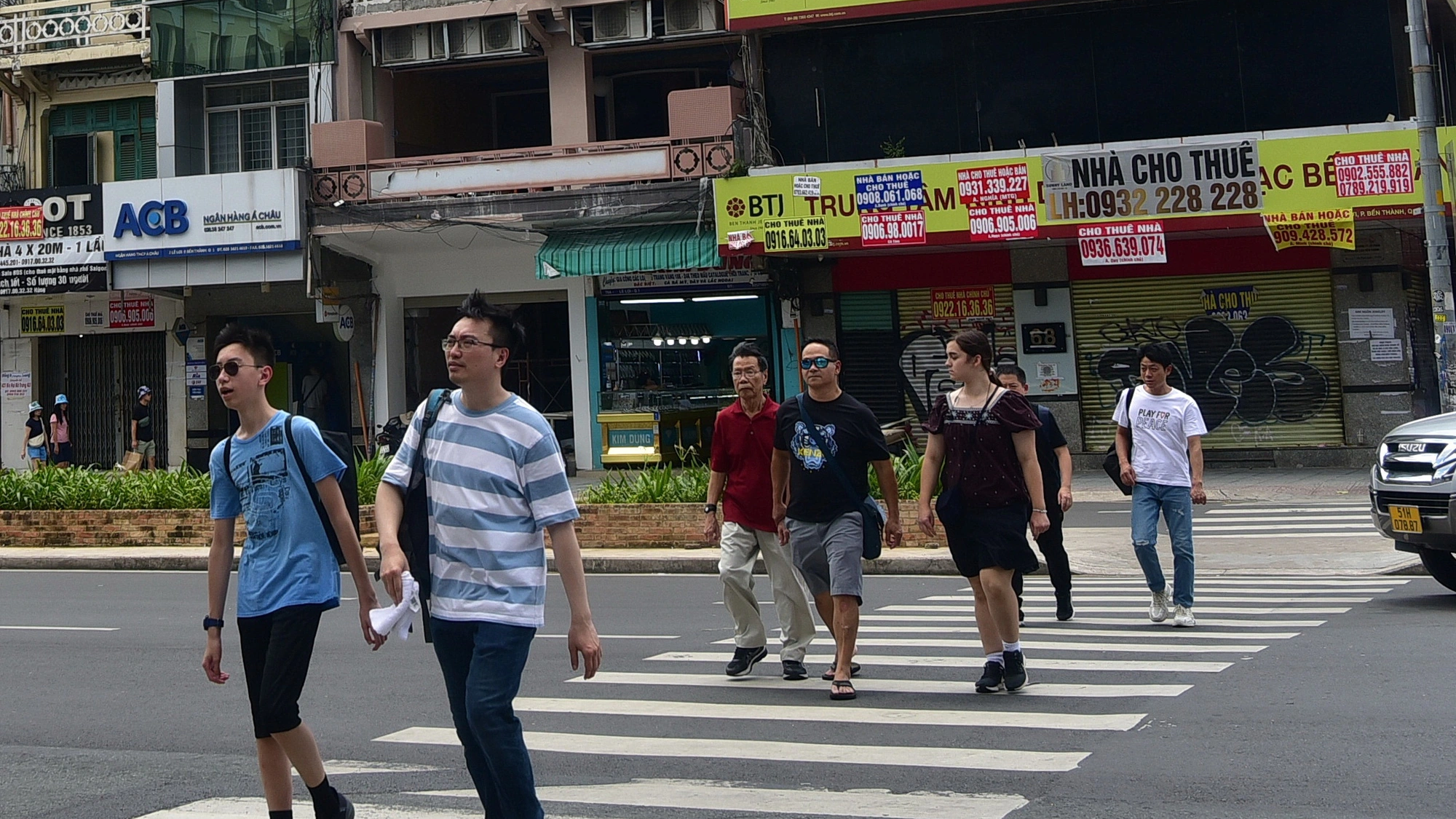 OP-ED: Yielding to pedestrians is an atypical practice in Vietnam
