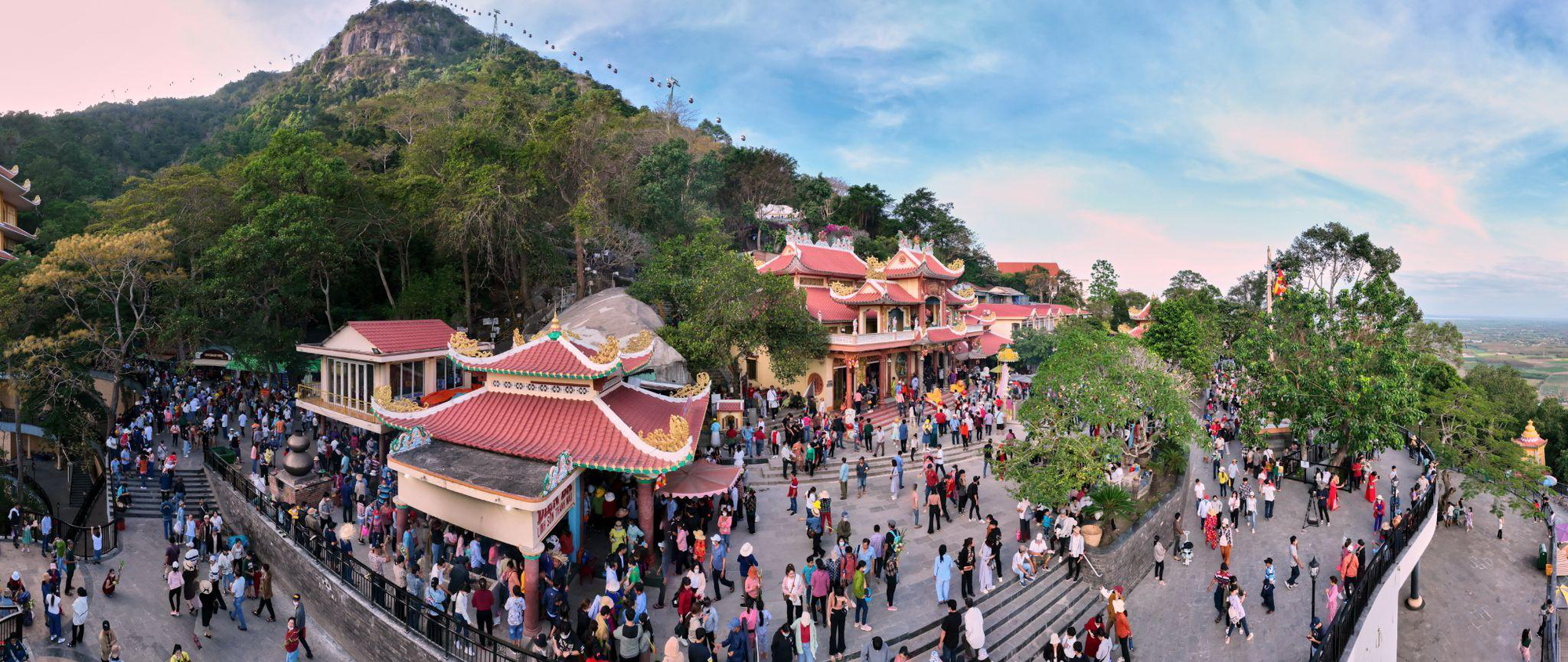 A panoramic view of the Linh Son Thanh Mau (Mother Goddess of the Mountain) temple on Ba Den Mountain in Tay Ninh Province, southern Vietnam. Photo: Supplied