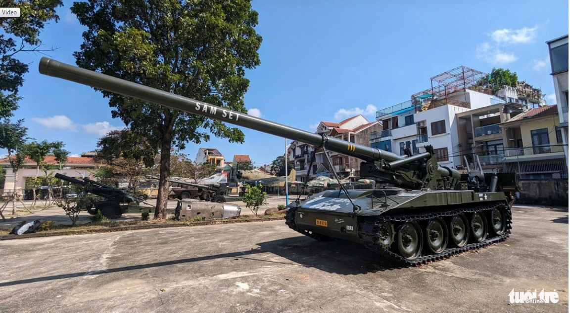 M107 self-propelled artillery, which the U.S. military once called ‘the king of the battlefield,’ at the Thua Thien Hue Historical Museum in the namesake province. Photo: Nhat Linh / Tuoi Tre