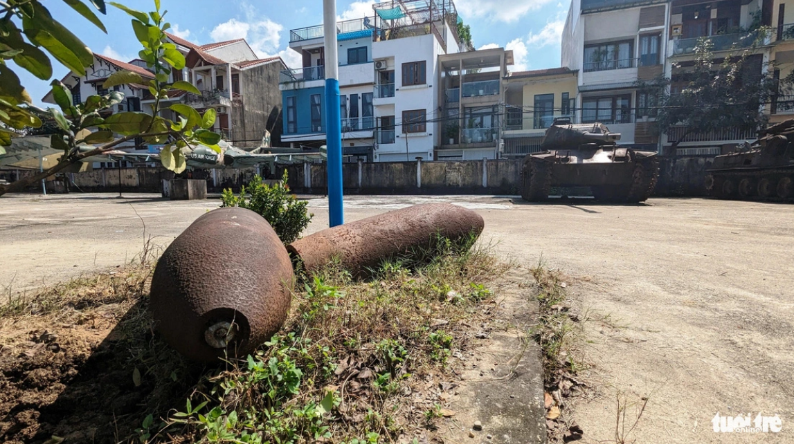 Two artillery shells at the Thua Thien Hue Historical Museum in the namesake province. Photo: Nhat Linh / Tuoi Tre