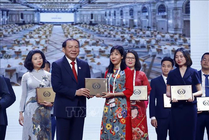 25 Vietnamese businesses win ASEAN tourism awards