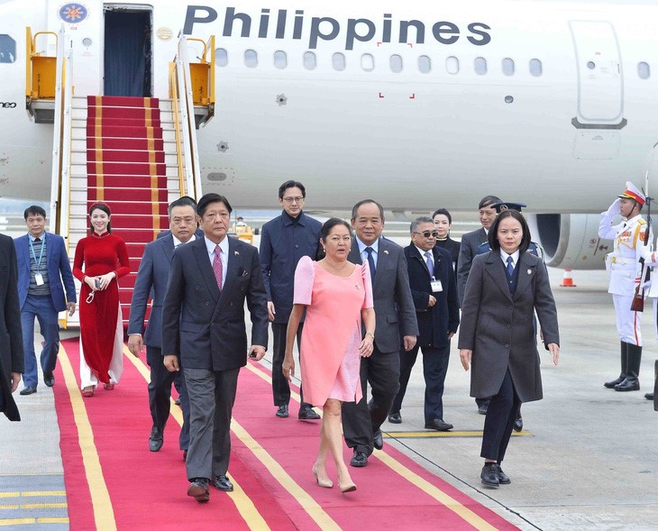 Philippine President Marcos starts 1st official visit to Vietnam