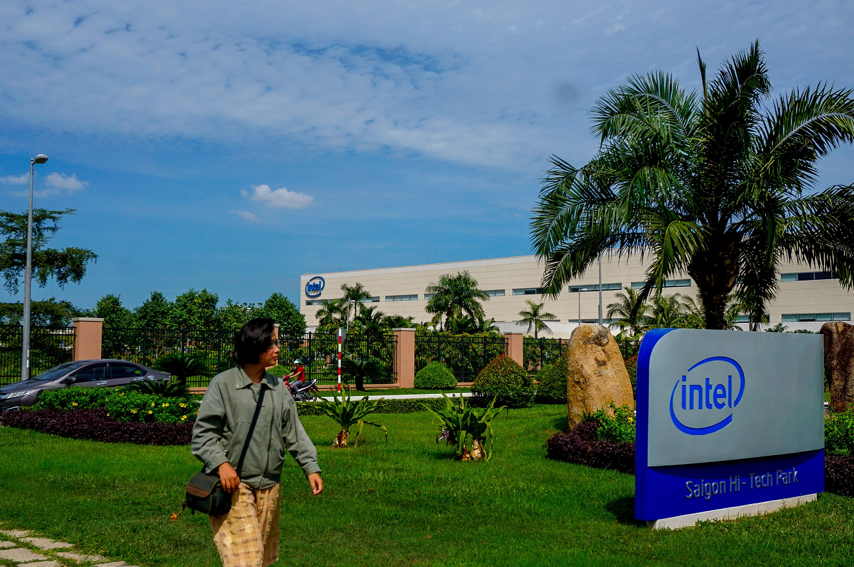 U.S. chipmaker Intel’s plant at the Saigon Hi-Tech Park in Ho Chi Minh City. Photo: Tuoi Tre