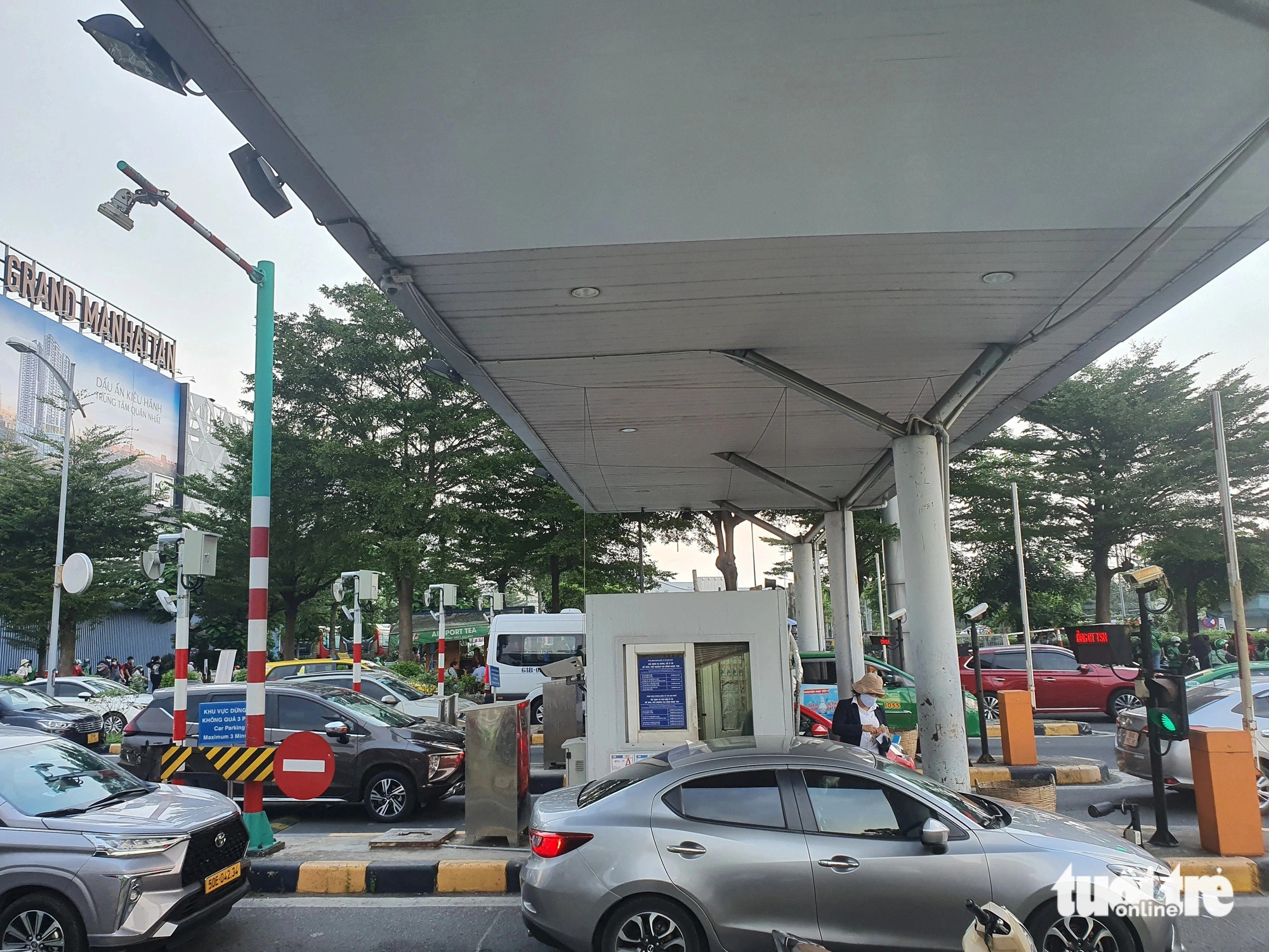Automated toll collection to be piloted at 2 major airports in Vietnam next week