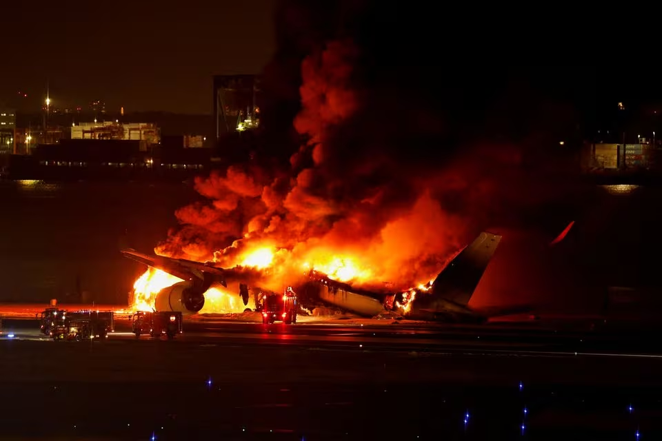 Japan Airlines crash: Air traffic controllers call for 'significant' staff increase