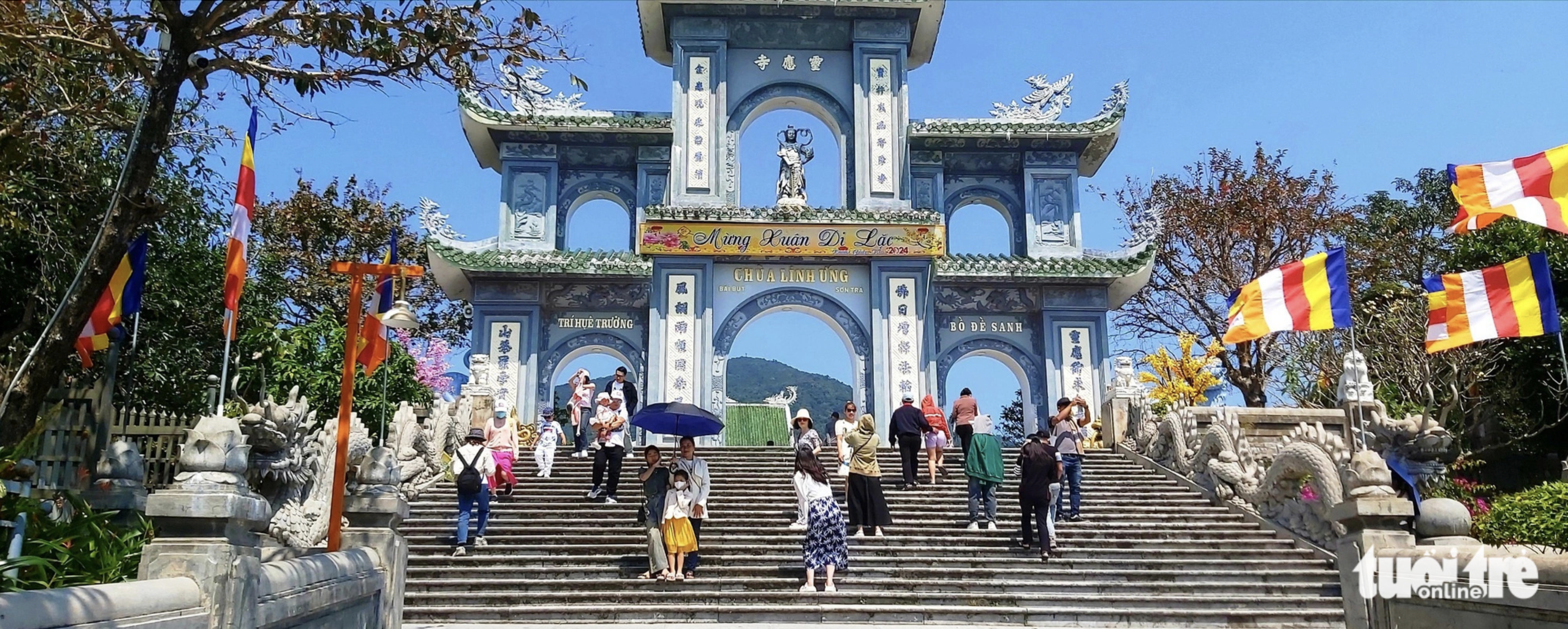 Tourists visit Linh Ung Pagoda on Son Tra Peninsula, Da Nang City. Photo: Doan Cuong / Tuoi Tre