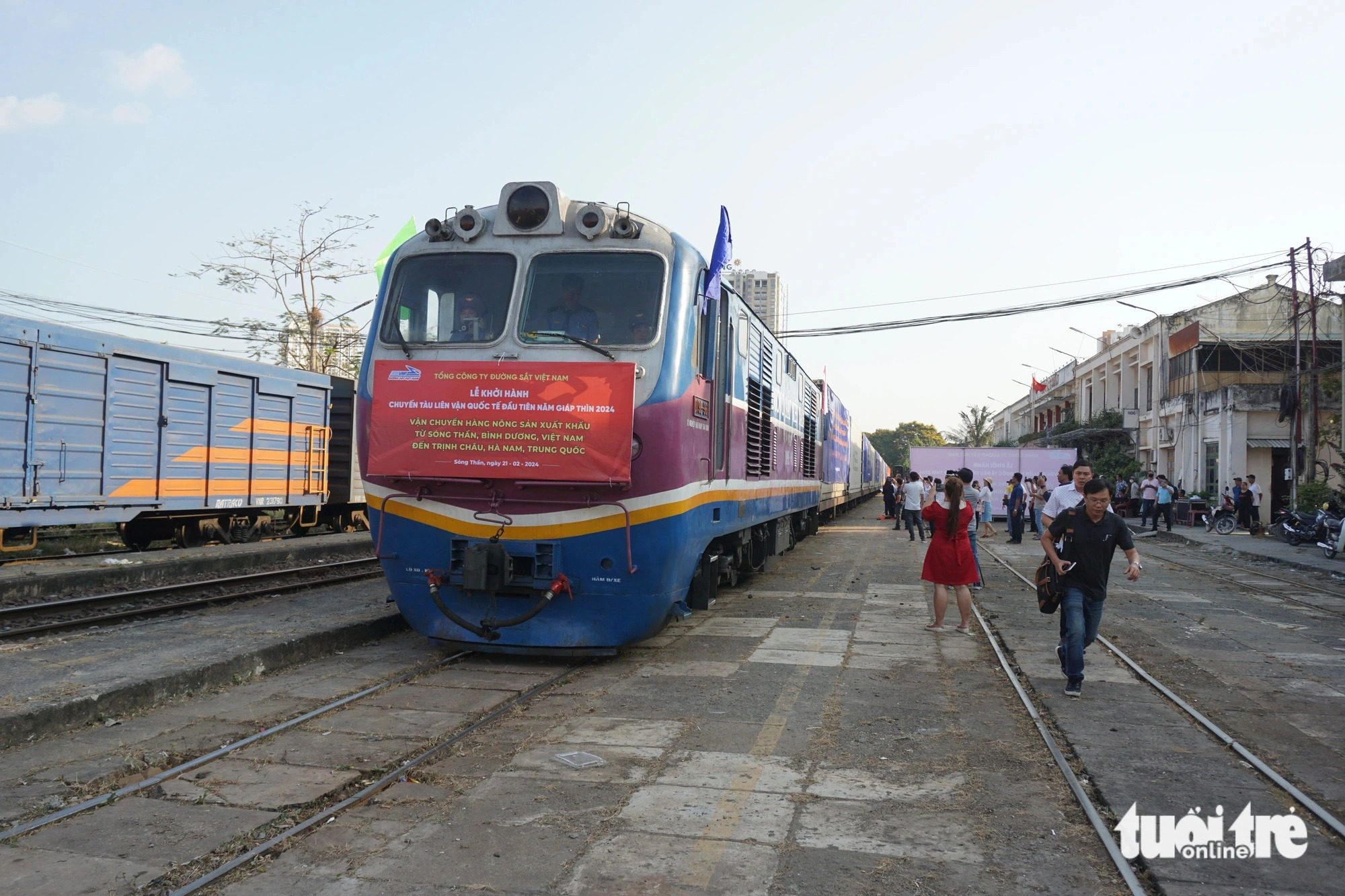 Vietnam operates 1st China-bound freight train in Year of the Dragon