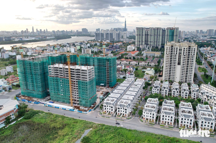 Ministry proposes that individuals be allowed to sell, lease 3-5 houses per year in Vietnam