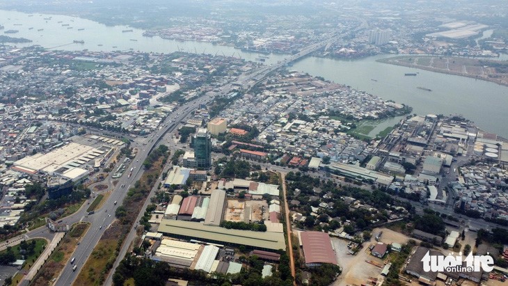 Bien Hoa 1 Industrial Park is 340 hectares large and close to National Highway 1, the Dong Nai River, Binh Duong Province, and Ho Chi Minh City.