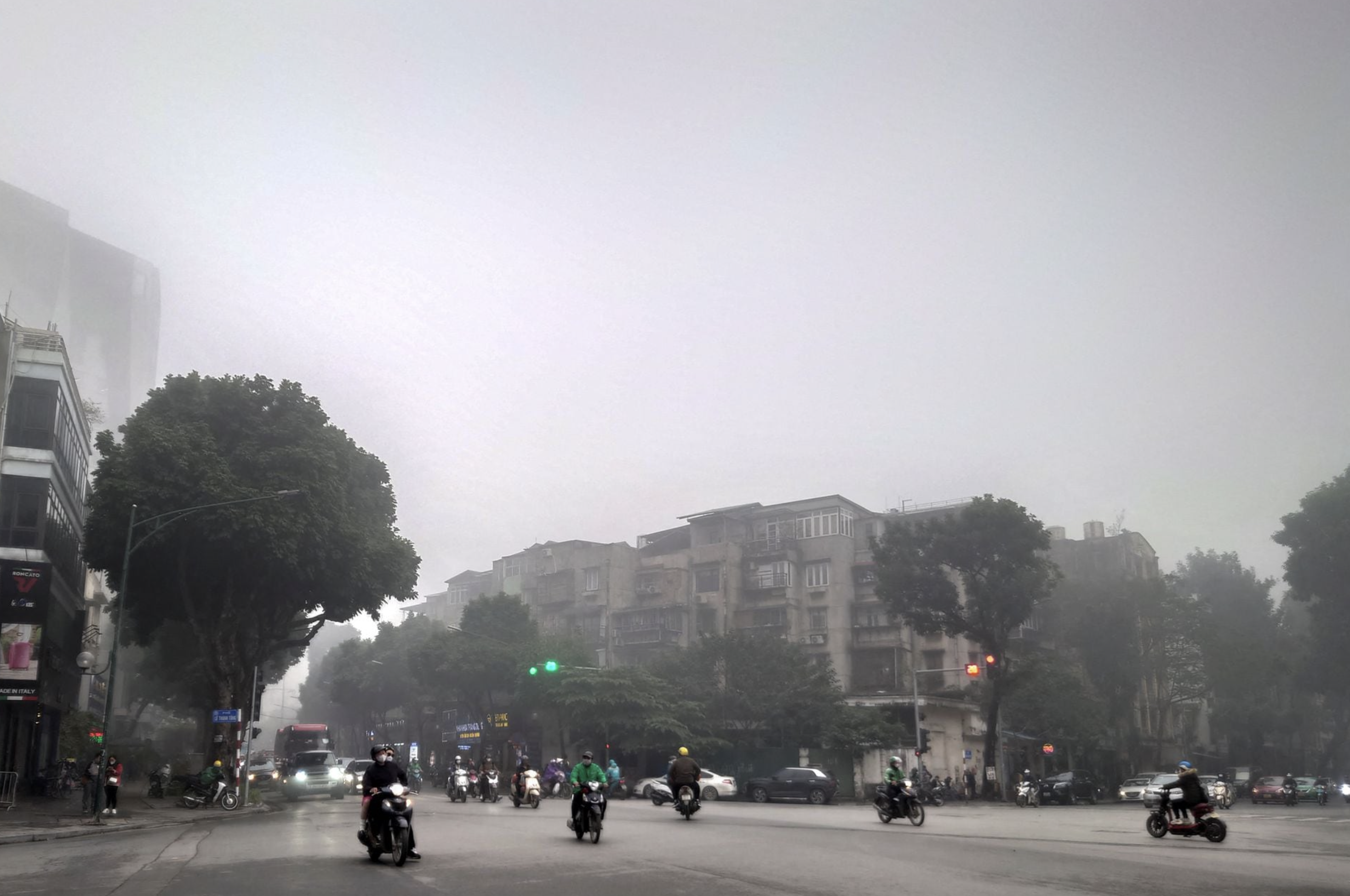A view of traffic amid air pollution in Hanoi, Vietnam, February 2, 2024. Photo: Reuters